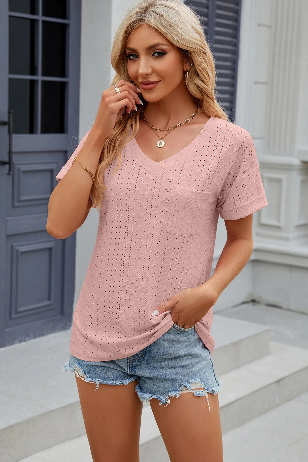 Solid color pocket V-neck loose short sleeved T-shirt top for women