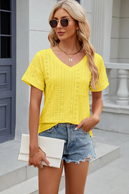 Solid color pocket V-neck loose short sleeved T-shirt top for women
